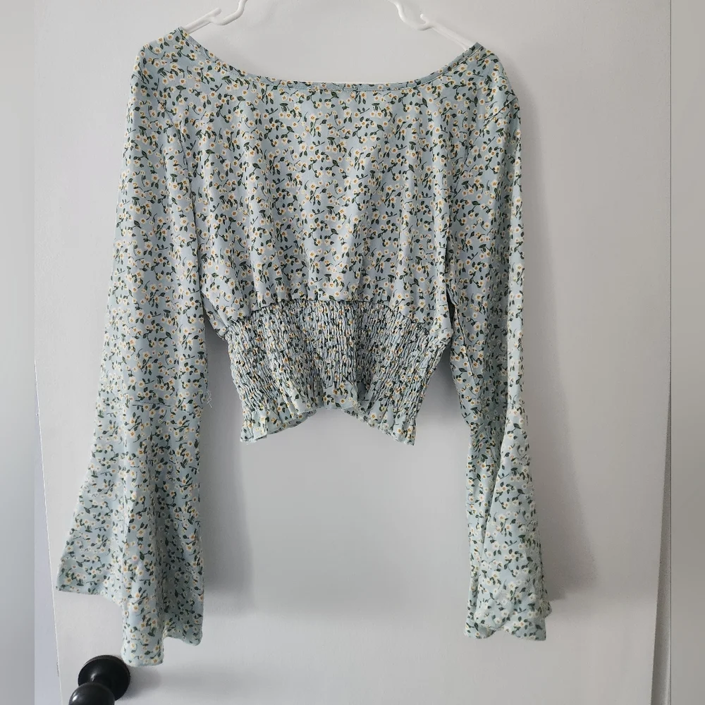 Romwe Floral Y2K Bohemian Crop Top Size Largebell Sleeve - Picture 6 of 6